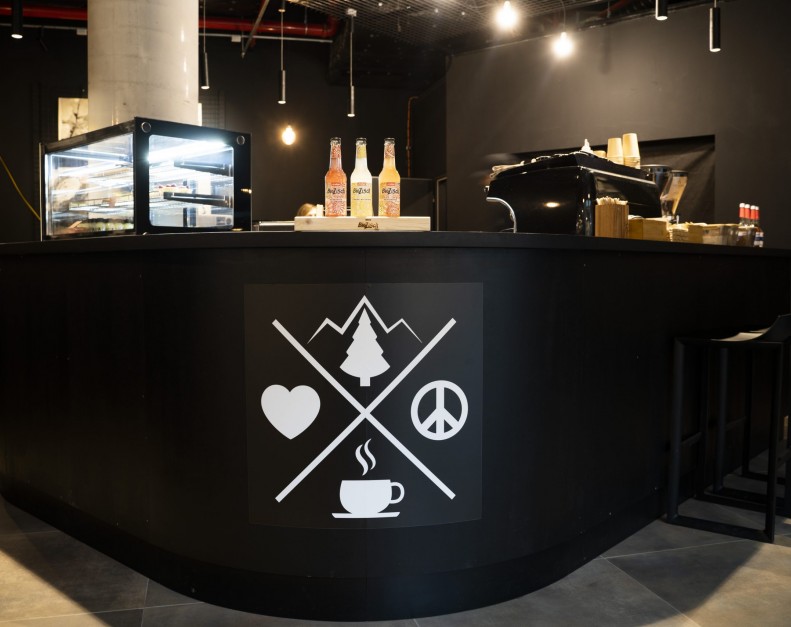 Dohodili jsme prostor stylové kavárně CoffeeCube
