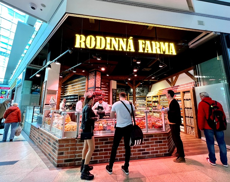 Tenant representation and expansion of Rodinná Farma