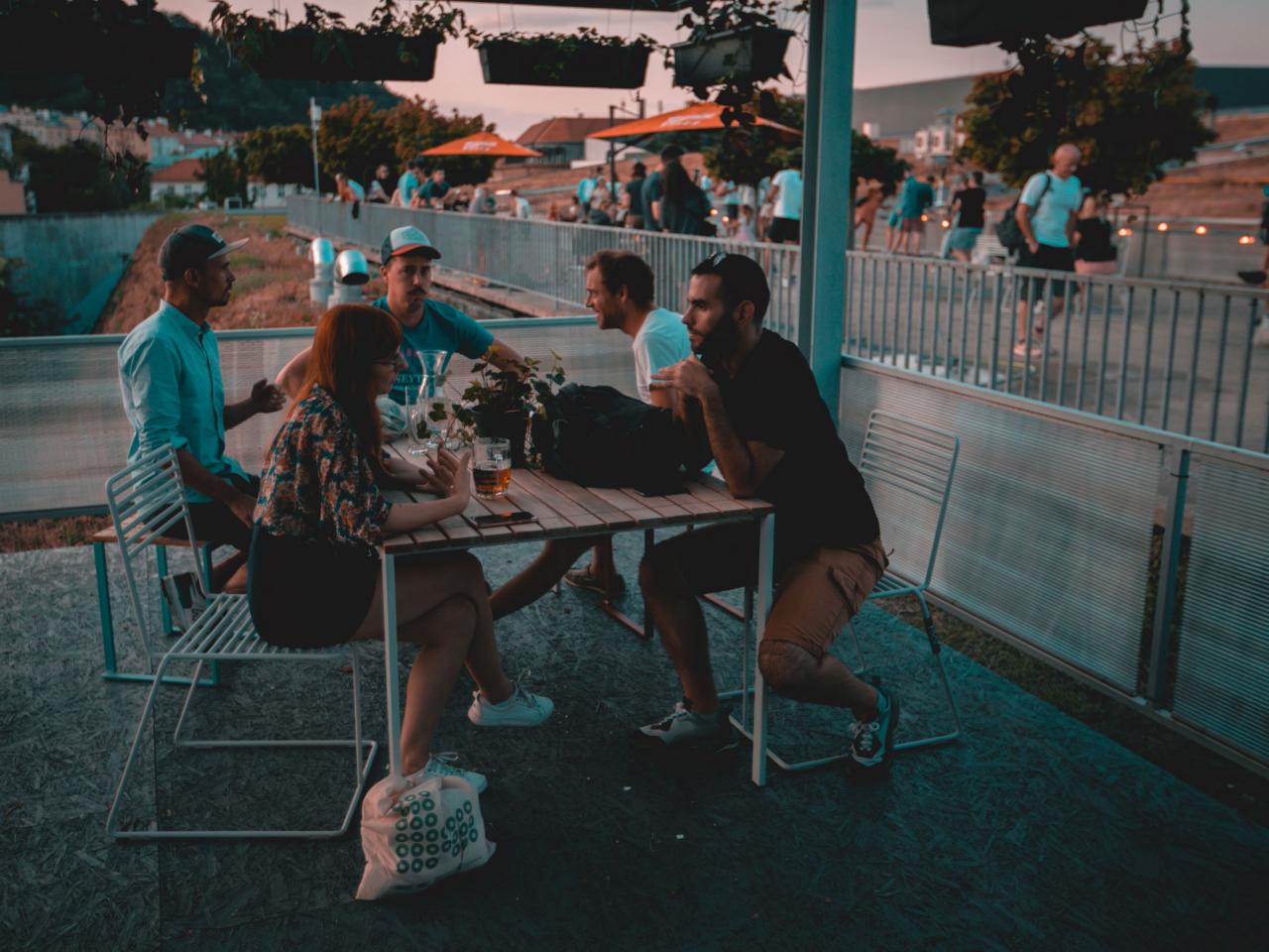 Dejsiprostor helped to revive the terrace on the roof of Nový Smíchov shopping center