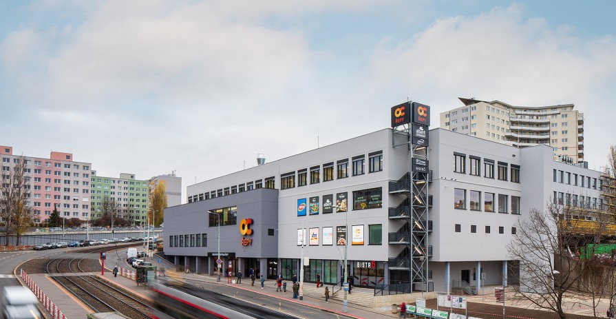 Retail units for rent in shopping centre Řepy