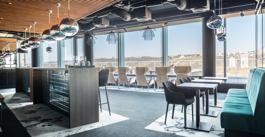 Visionary: Pronájem místa nebo servisované kanceláře v coworkingu v Holešovicích