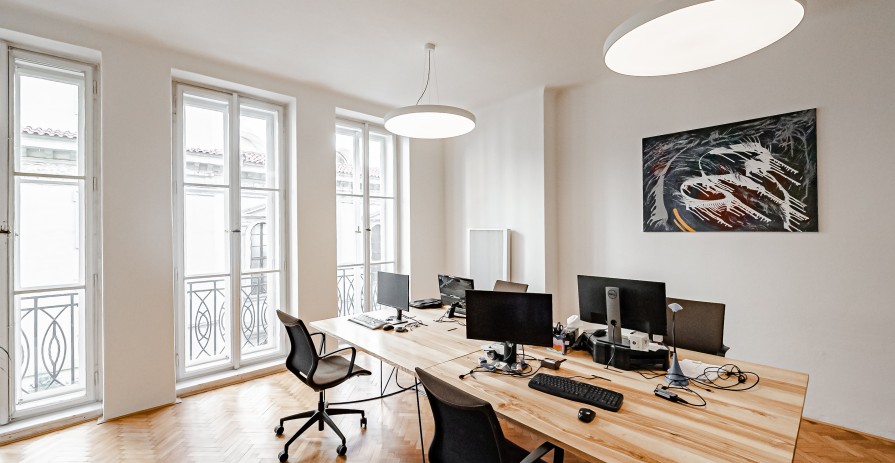 Serviced coworking offices at the Old Town Square