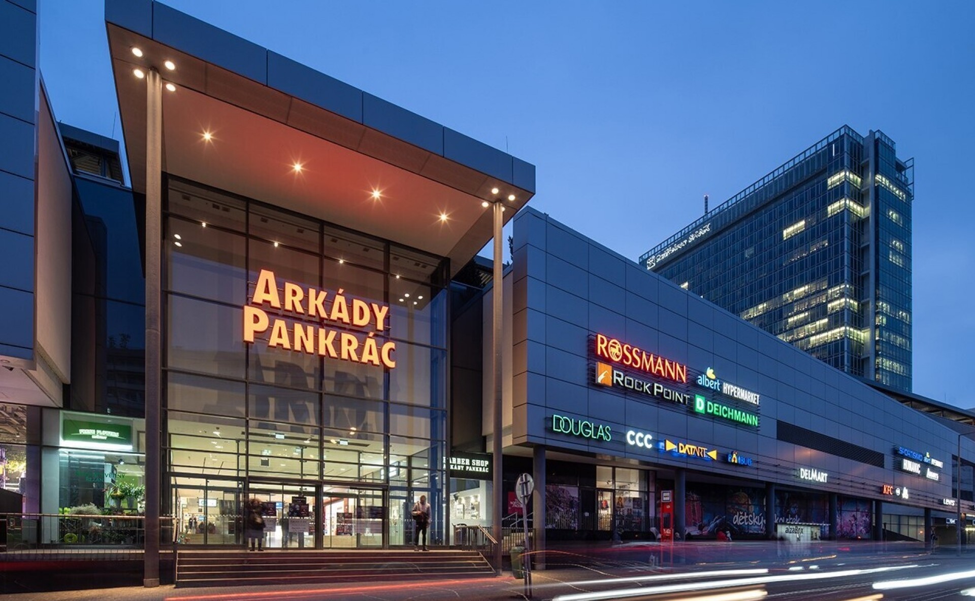 Pronájem stánku v OC Arkády Panrkác Praha 4