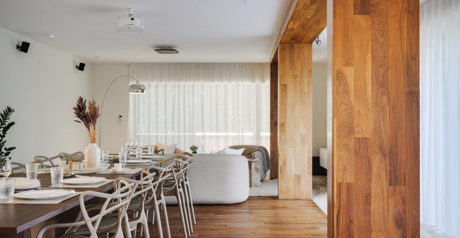 Villa Barrandov: Nádech Hollywoodského šarmu. Luxusní vila s bazénem v kopcích na Barrandově