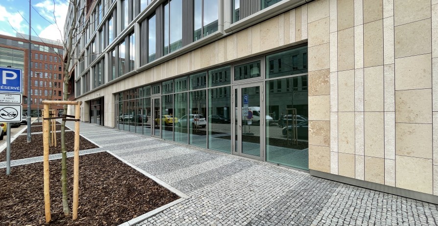 Nebytový obchodní prostor pro Vinárnu 140 m2