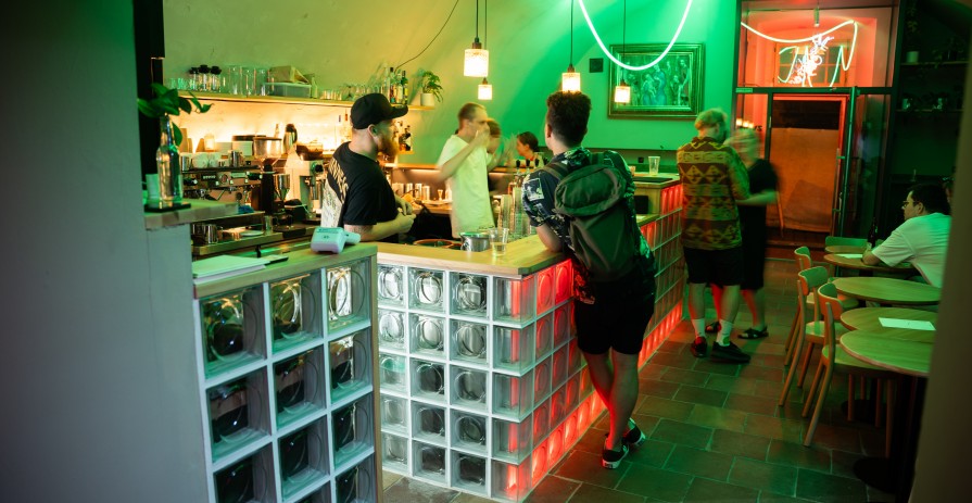 Zvon: Historický prostor s cool vibes a vlastním barem pro eventy na Staroměstském náměstí