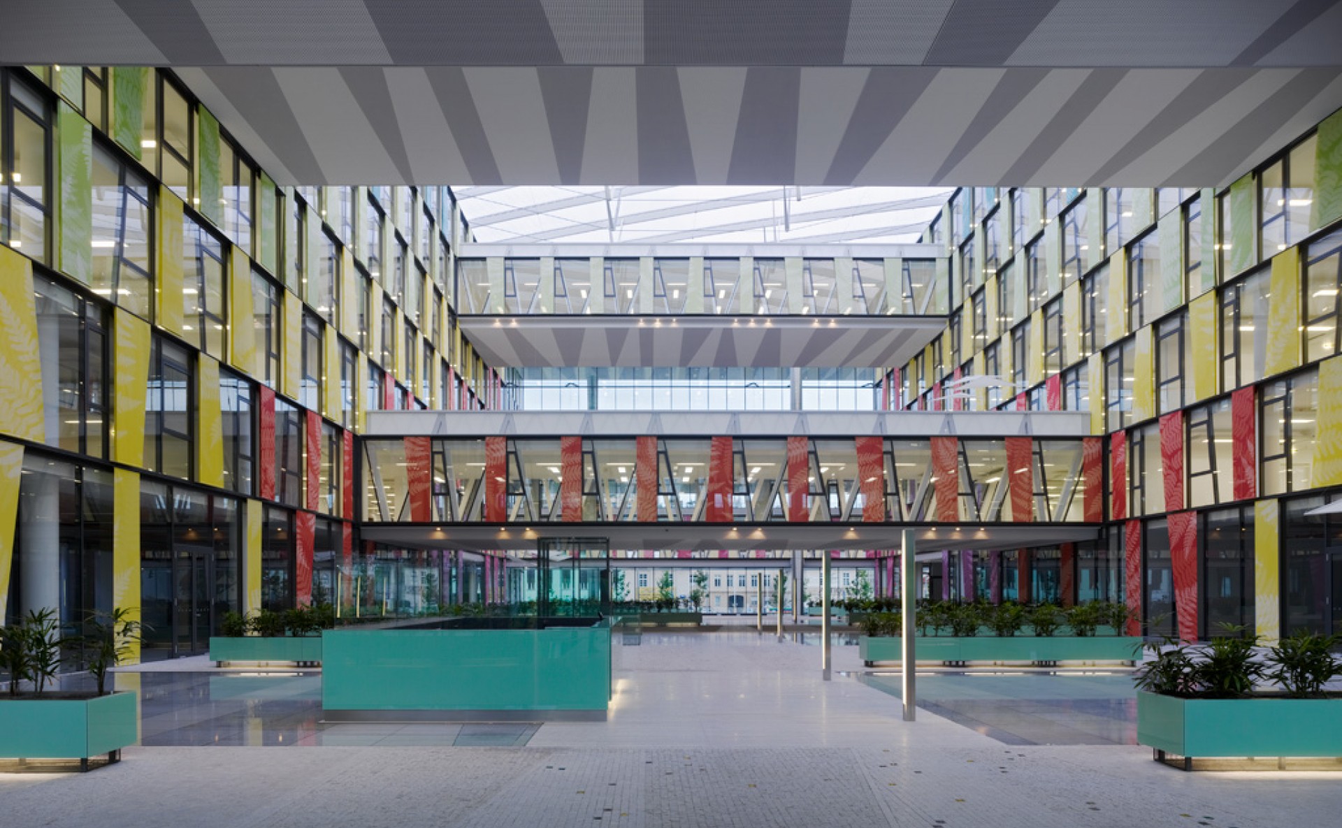 Pronájem kanceláří v karlíně praha 8