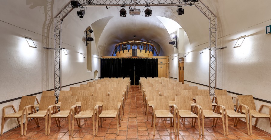 Purkrabství Vyšehrad: Komorní sál v historickém Purkrabství v srdci Vyšehradu