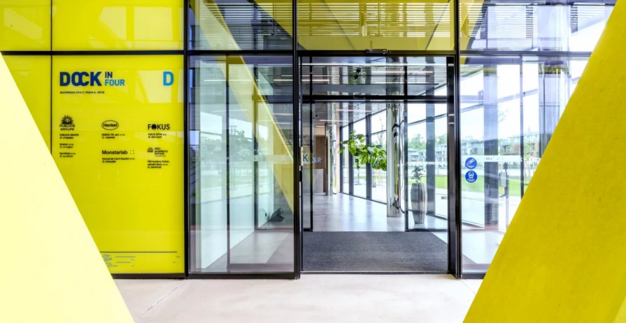 DOCK IN FOUR: Kanceláře k pronájmu na Palmovce v Libni, 700 - 2000 m2