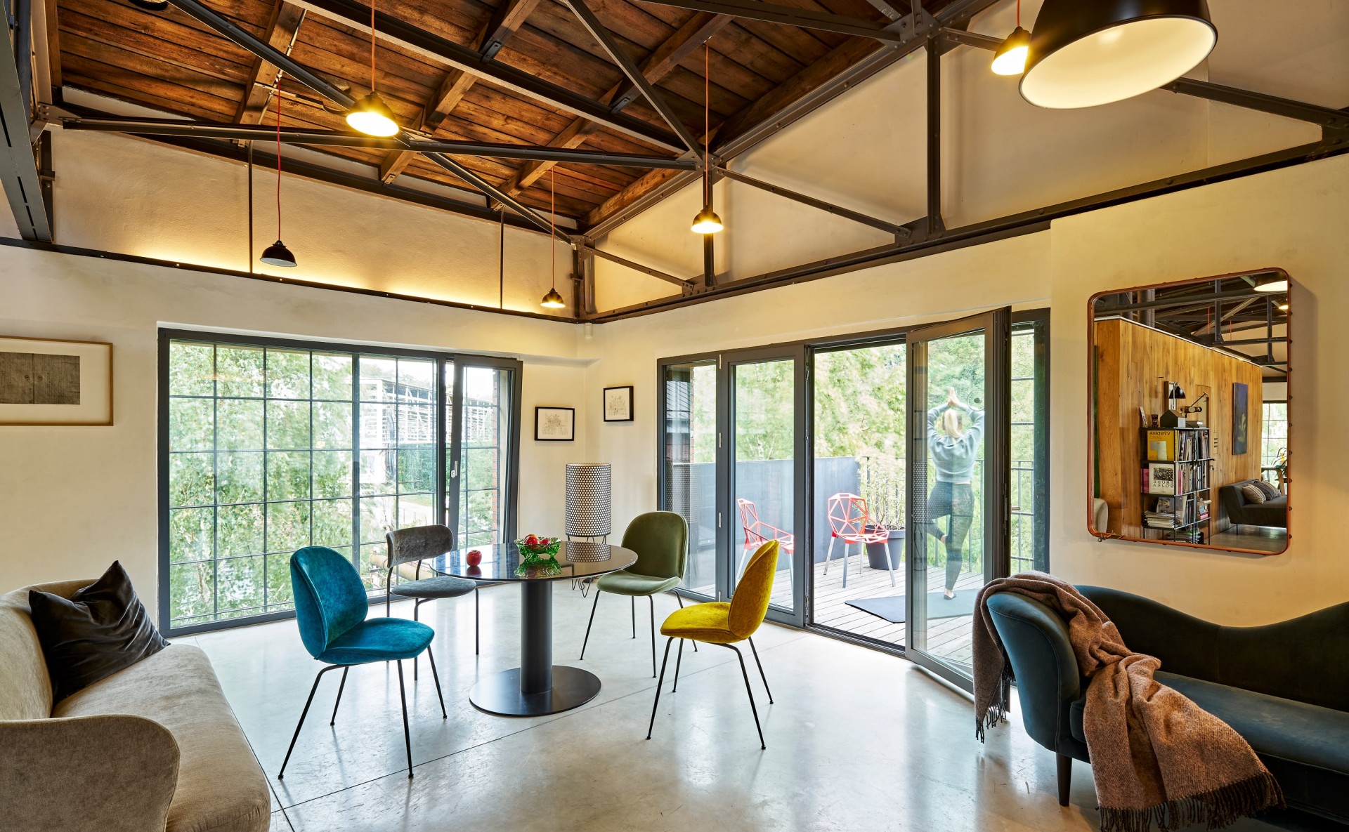 Industrial loft with a contemporary art gallery for small corporate events