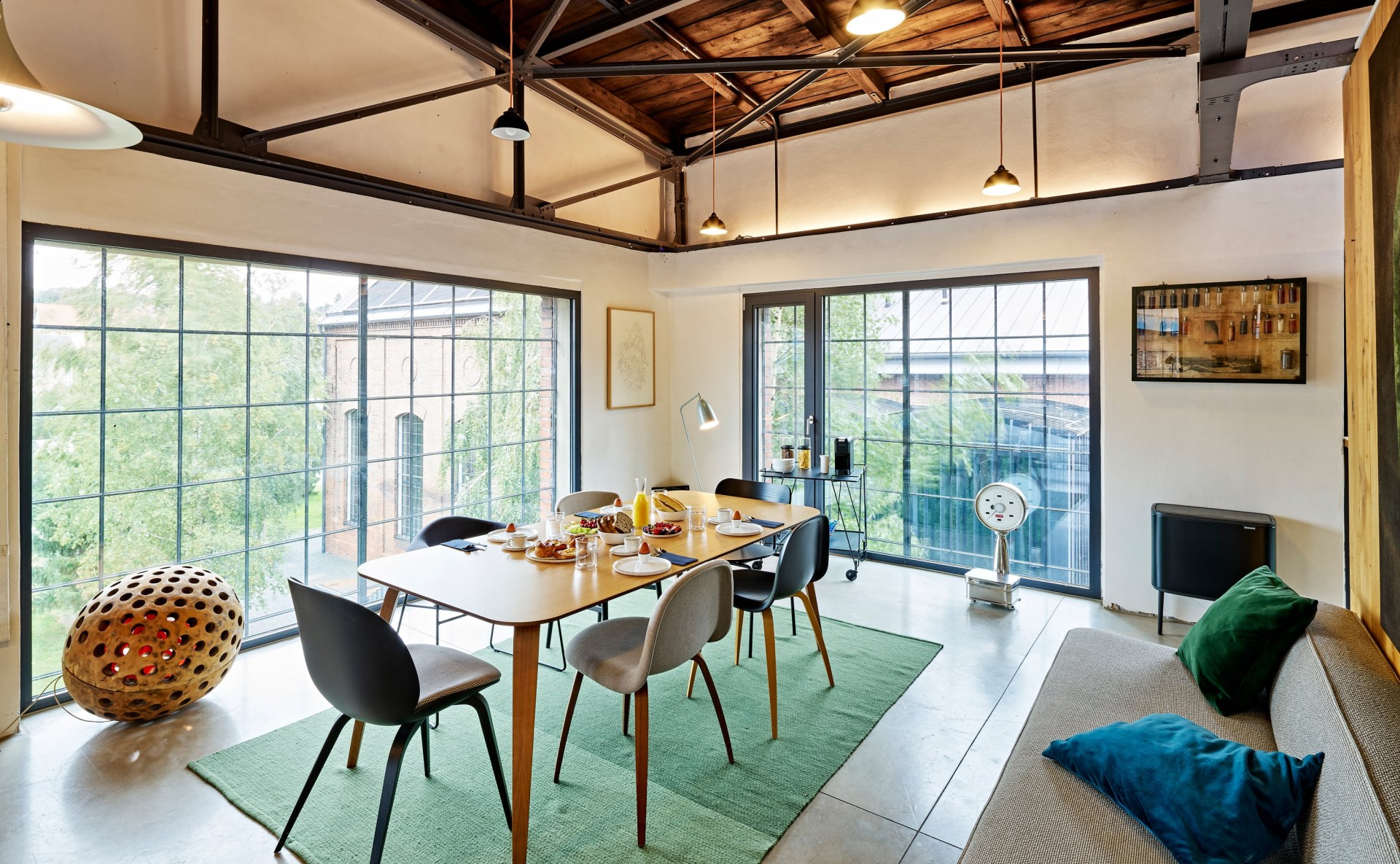 Industrial loft with a contemporary art gallery for small corporate events