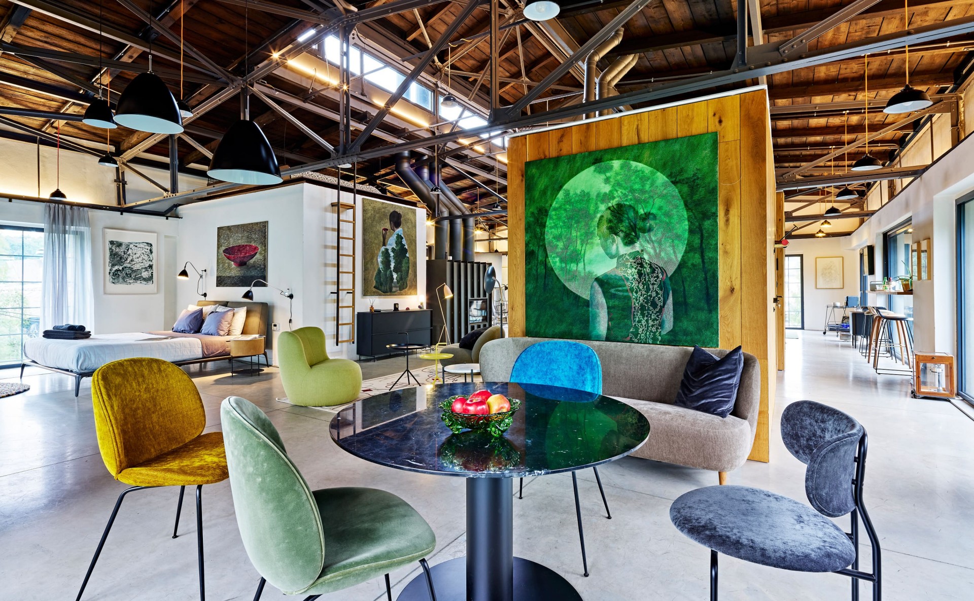 Industrial loft with a contemporary art gallery for small corporate events