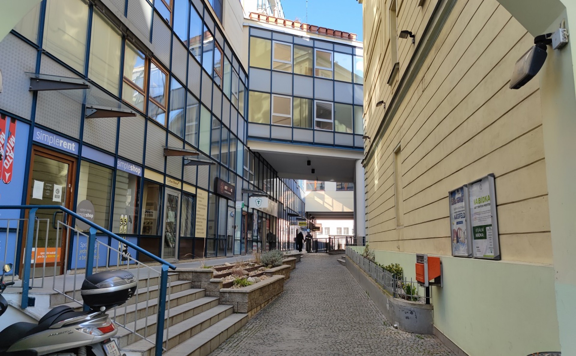 Pronájem kanceláří na Praze 3 Agora Flora