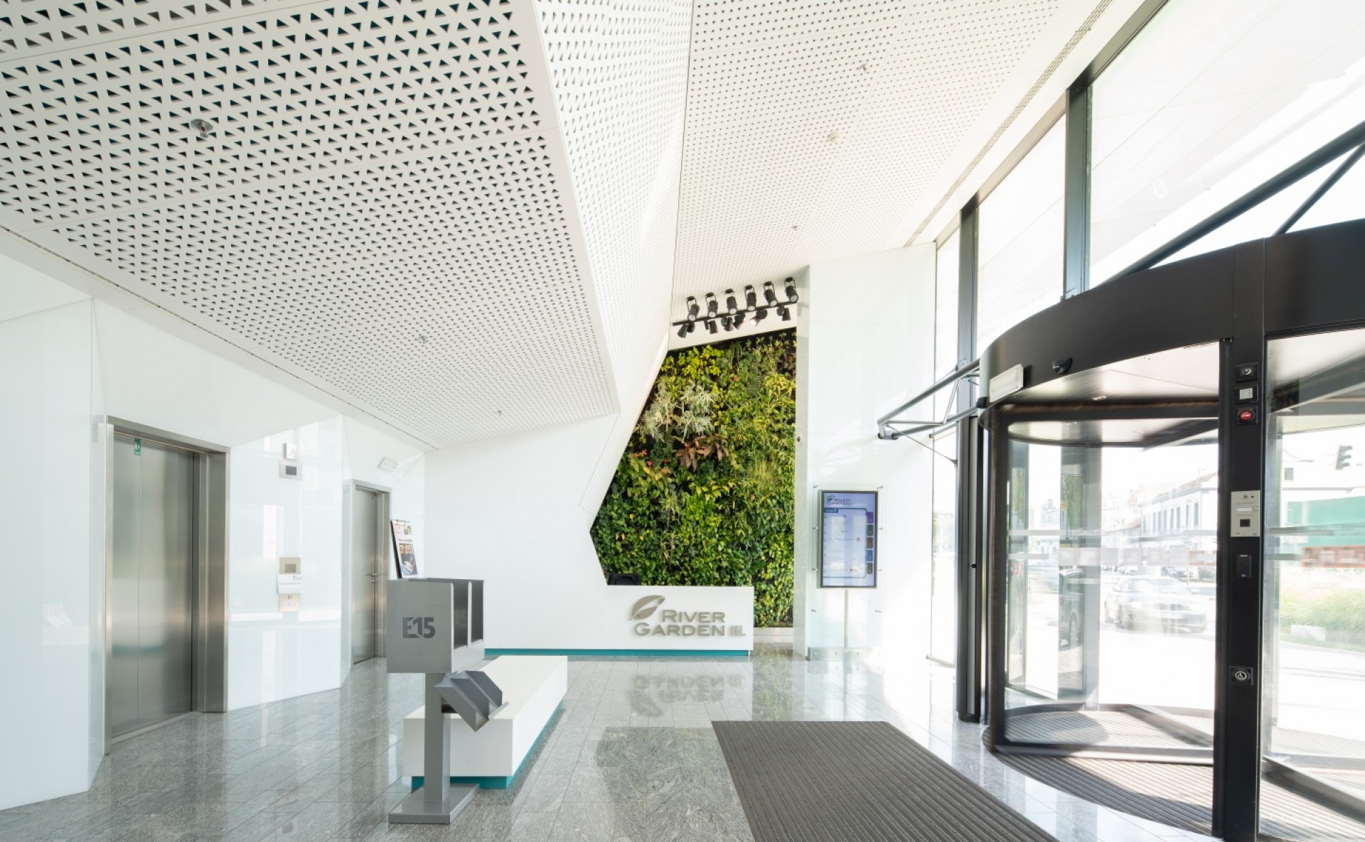 Office Space for Rent – River Garden II & III, Karlín, Prague 8