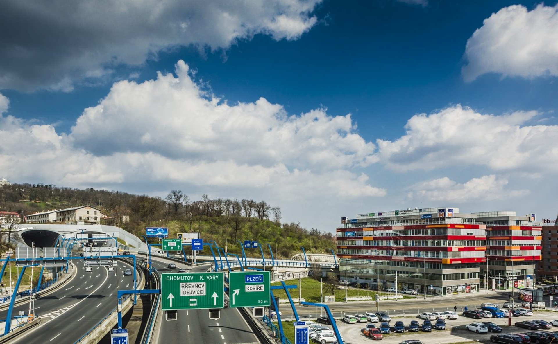 Office Space for Lease – Smíchov Gate, Prague 5