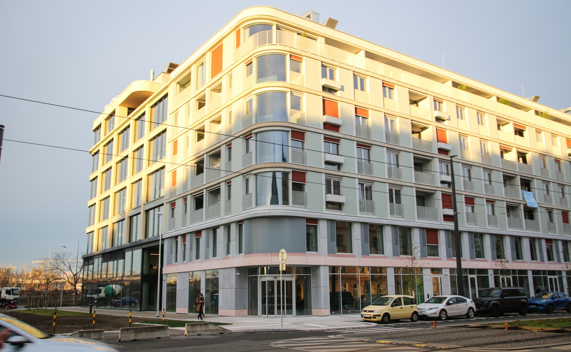 Obchod k pronájmu Karlín