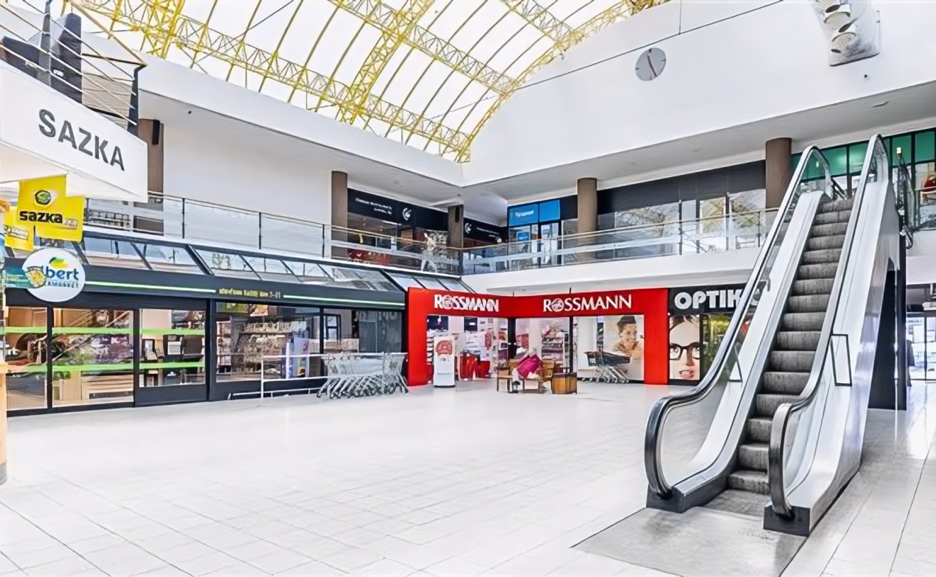 Pronájem lukrativních obchodních prostor v OC Cíl Zahradní Město