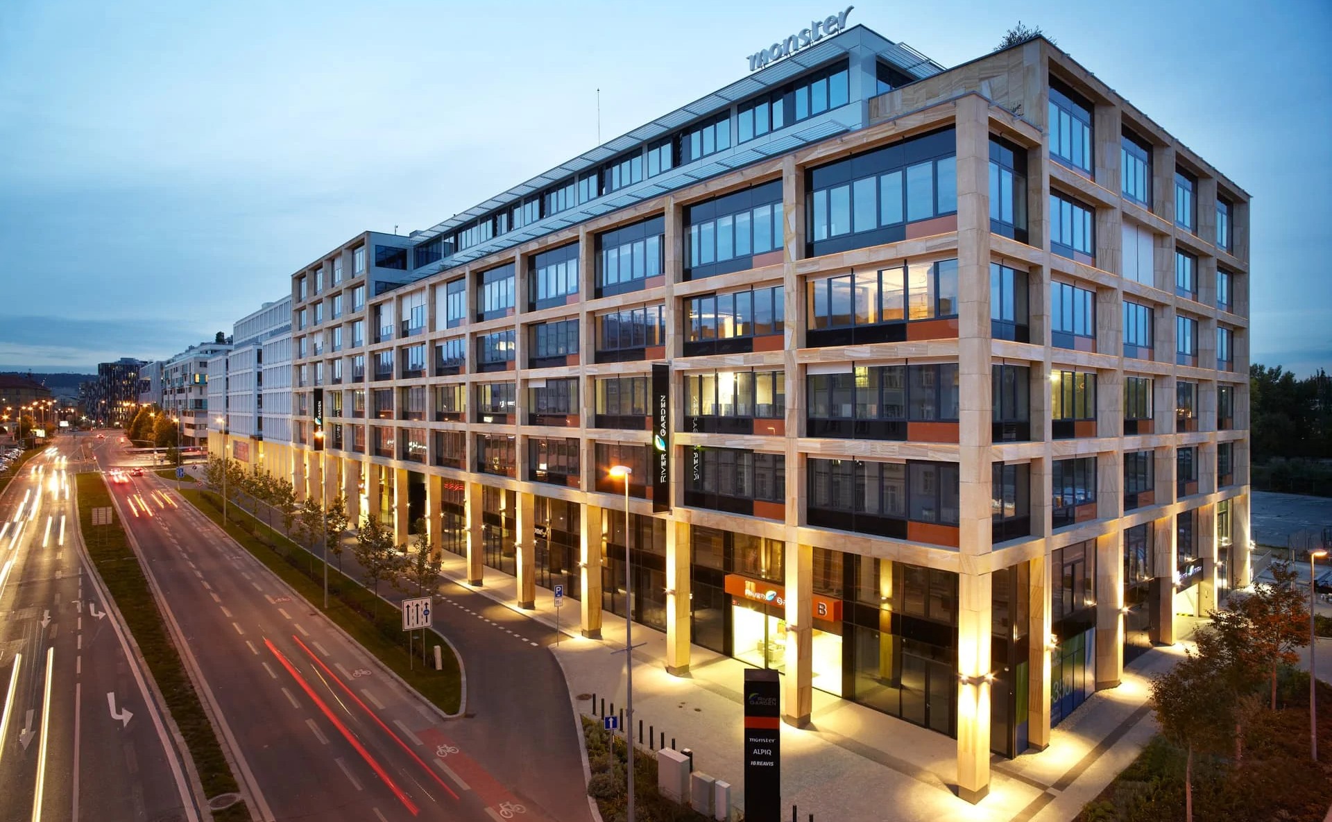 River Garden I – Office Space for Lease in Karlín