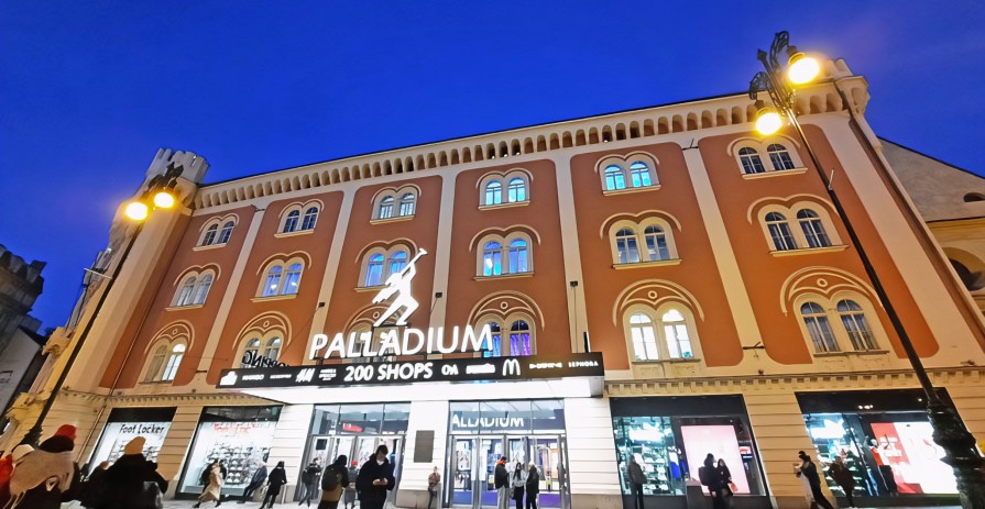 Pronájem obchodních prostor nebo místa pro stánek v Palladiu