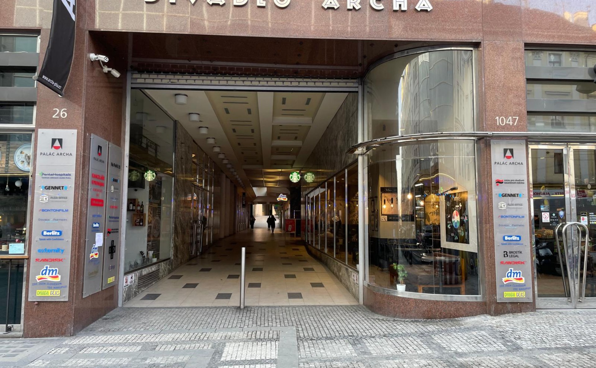 Pronájem obchodní jednotky Palác Archa Na Poříčí Praha 1