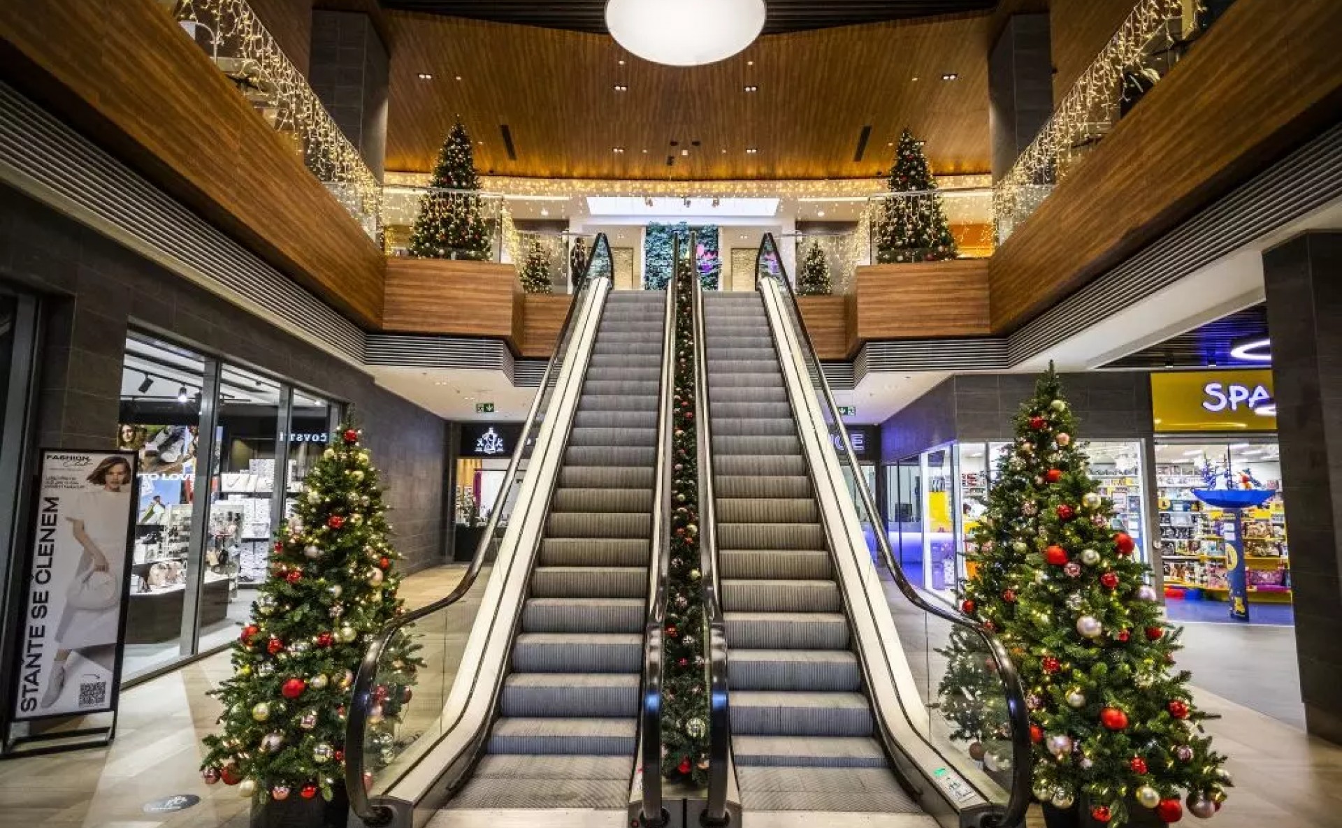 Lease of Retail Space – Fashion Arena Prague Outlet, Štěrboholy