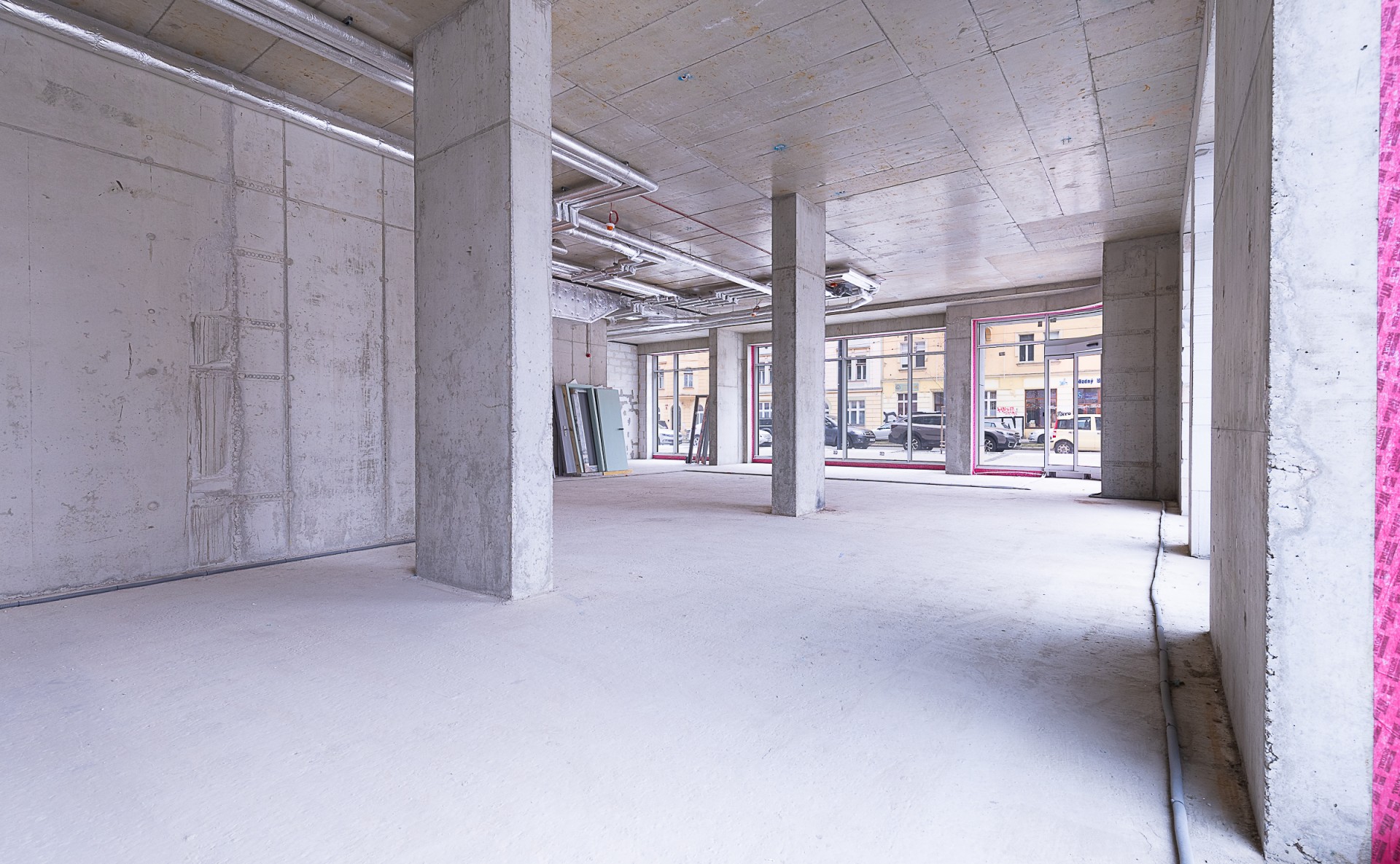 Retail space for Rent in Block Karlin Prague 8