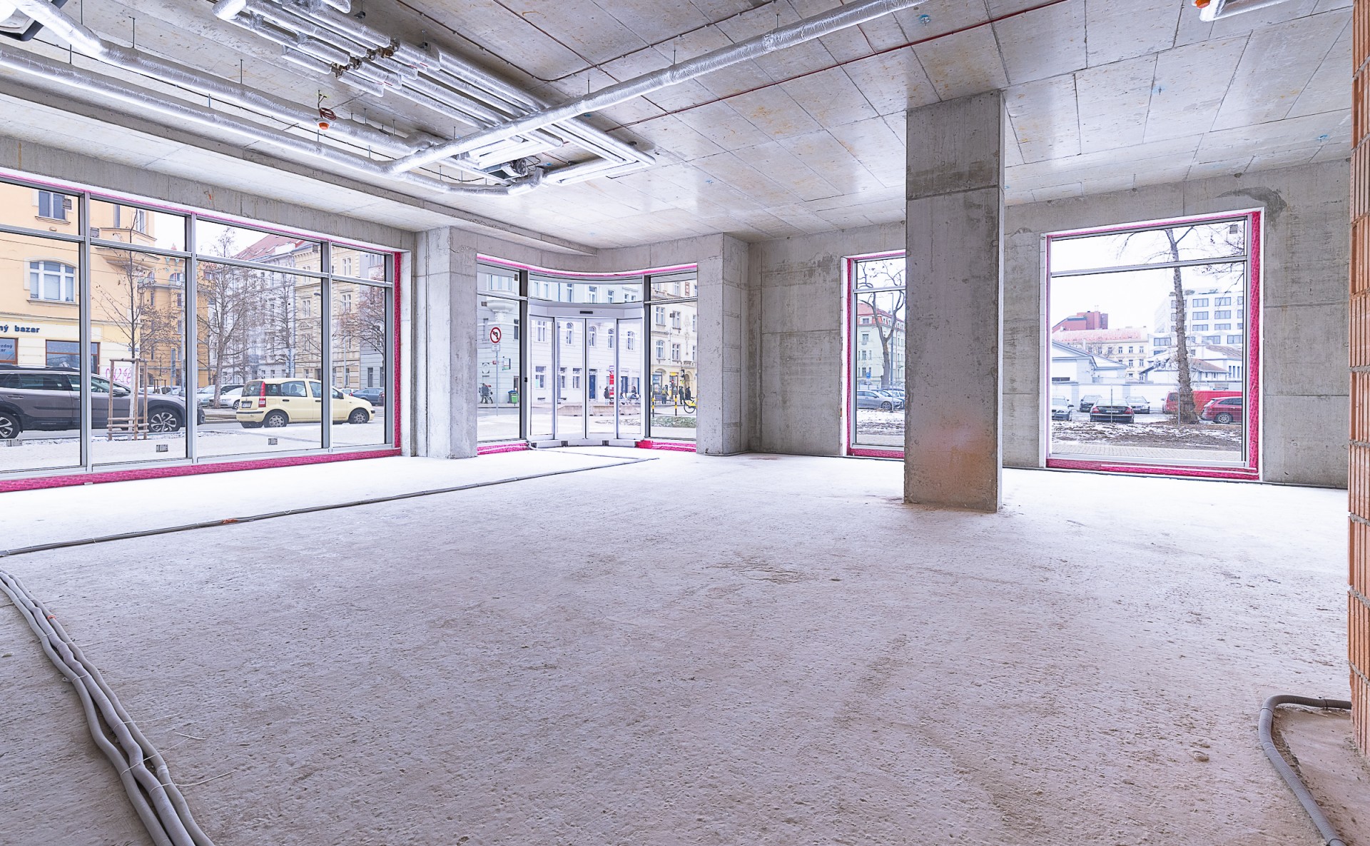 Retail space for Rent in Block Karlin Prague 8