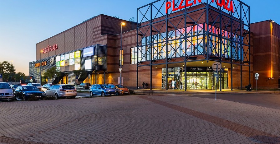 Rental of a retail unit or space for a kiosk in the Plzeň Plaza shopping centre
