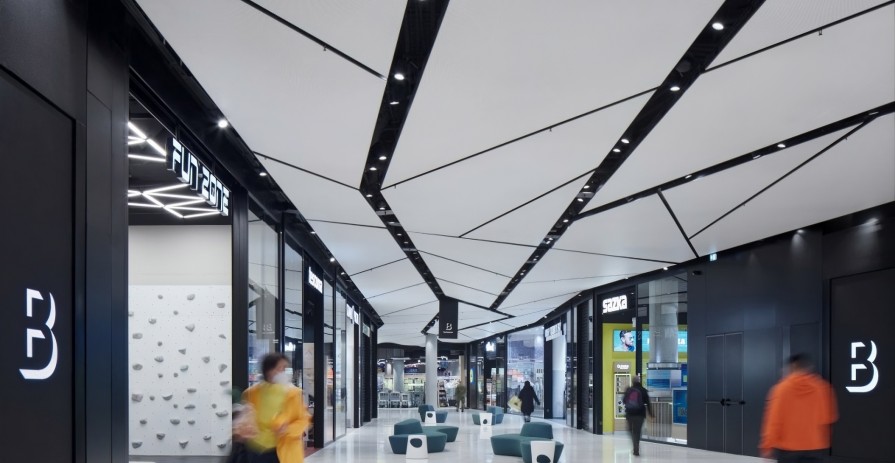 Lease of Retail Space or Kiosk in Bořislavka Centrum