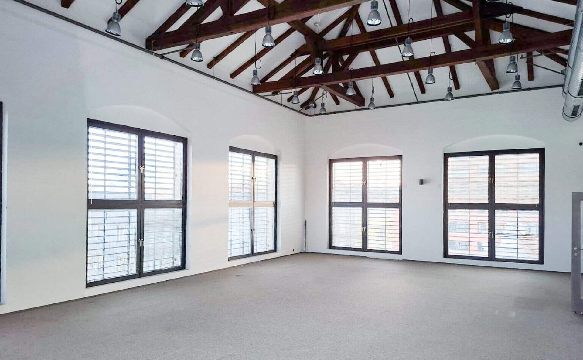 Pivovar 57 pronájem moderních kanceláří Praha 7 Holešovice