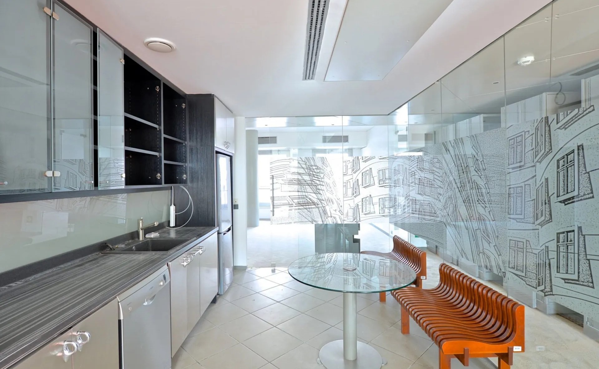 Dancing House office rental – an iconic building in Prague 1 by Dejsiprostor.