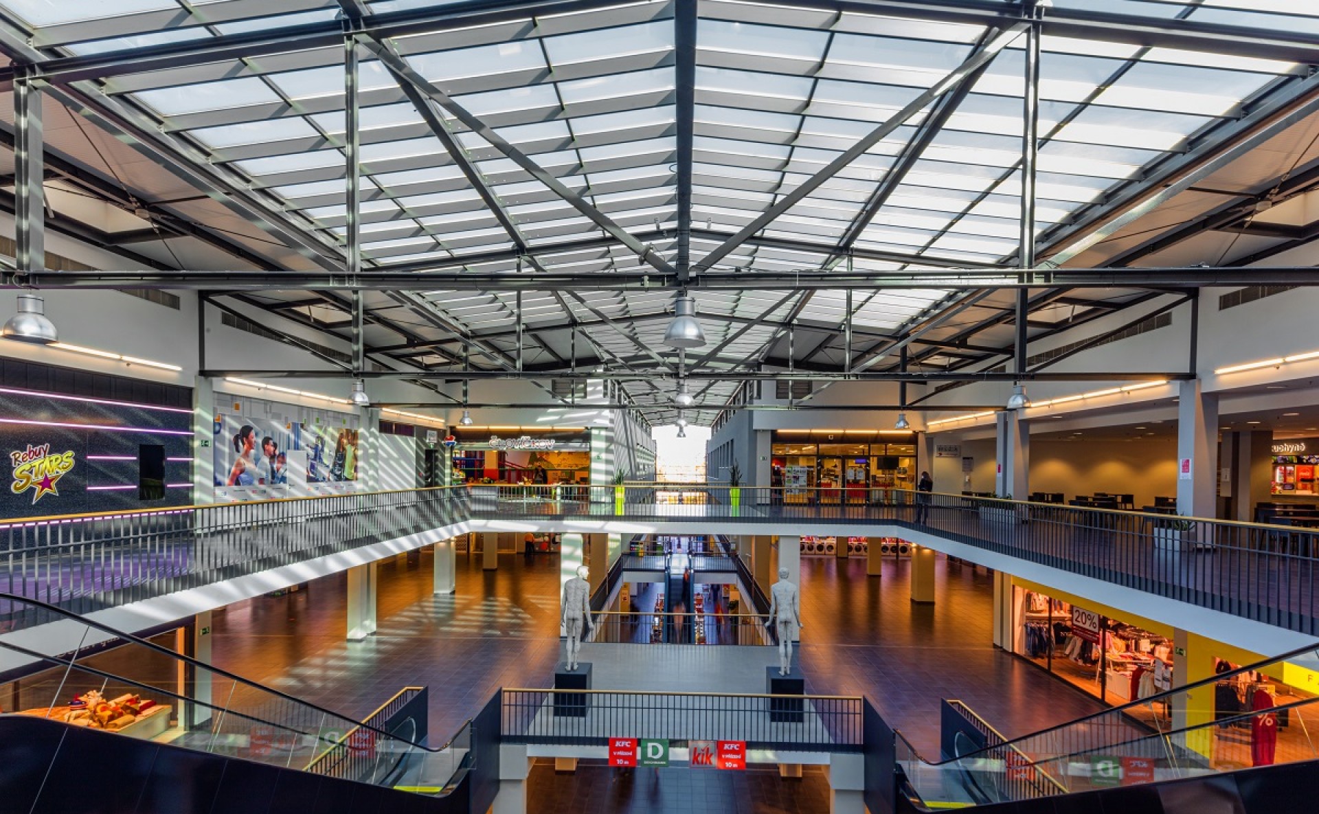 Lease of a Retail Spot / Kiosk – OC Lužiny, Prague 13