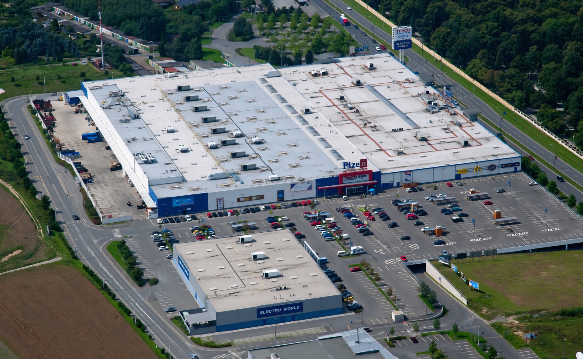 OC Rokycanská – Retail / Kiosk Space for Rent Plzeň | Dejsiprostor