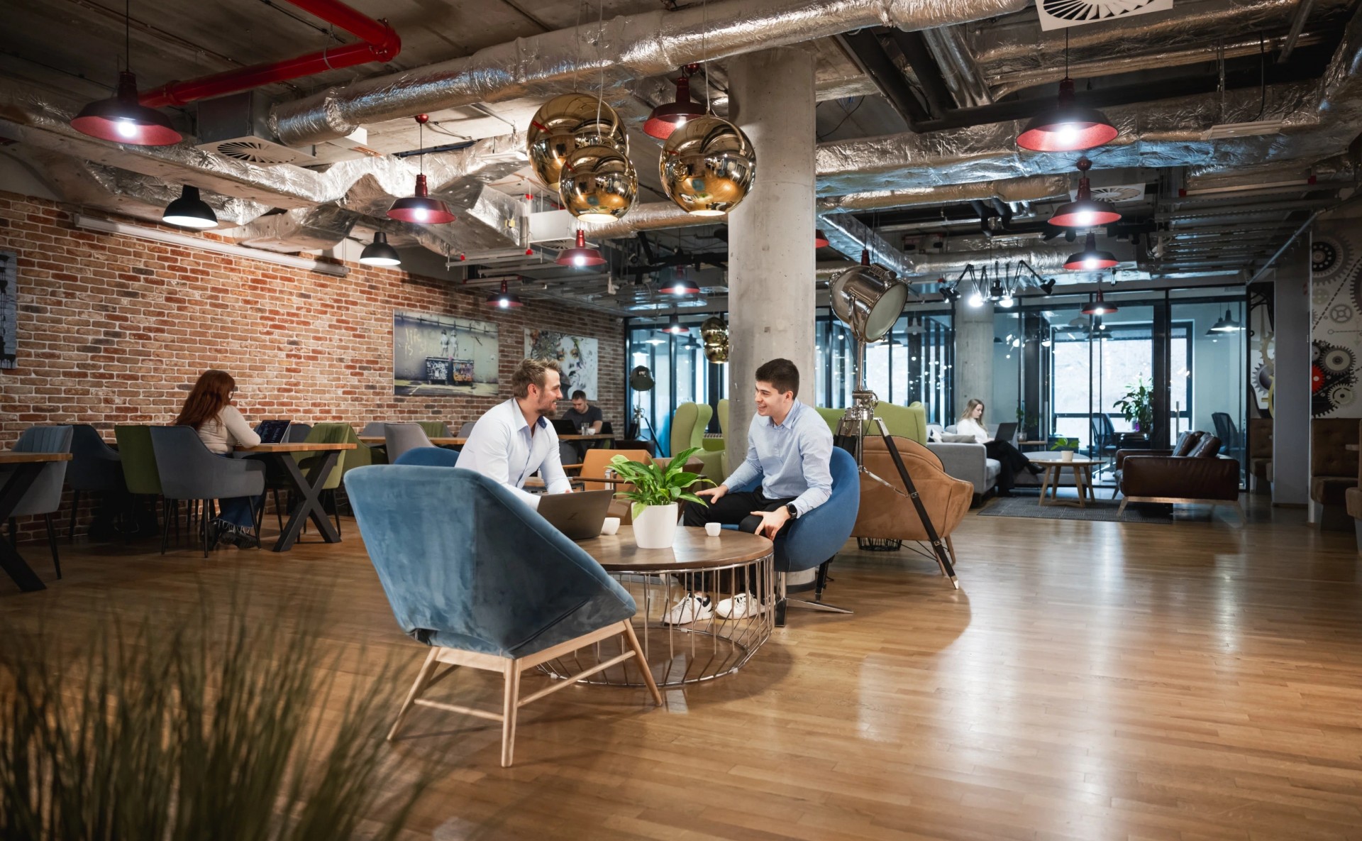 Forum Karlín – Coworking Offices for Lease at WorkLounge Karlín, Prague 8 | Dejsiprostor