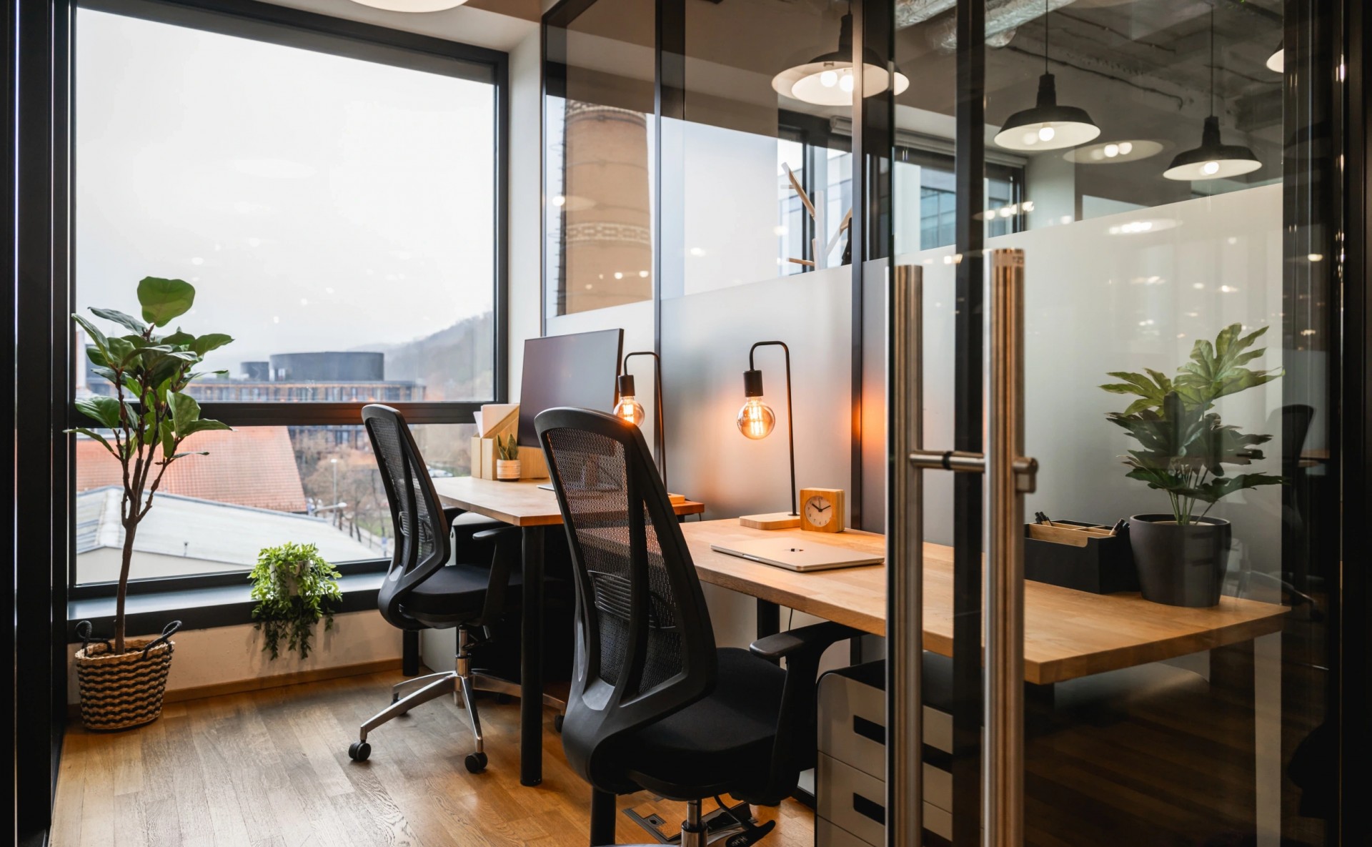 Forum Karlín – Coworking Offices for Lease at WorkLounge Karlín, Prague 8 | Dejsiprostor