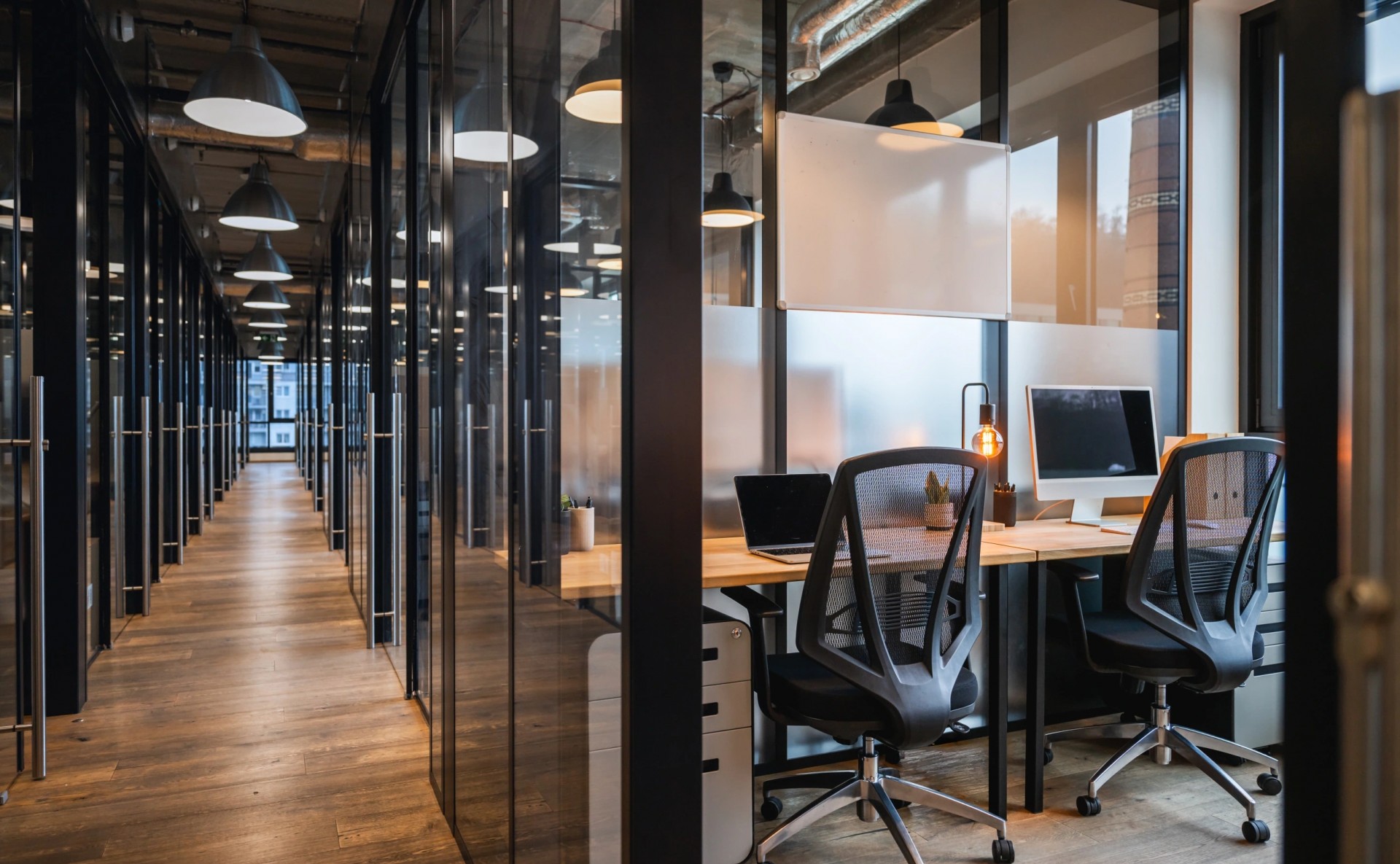 Forum Karlín – Coworking Offices for Lease at WorkLounge Karlín, Prague 8 | Dejsiprostor