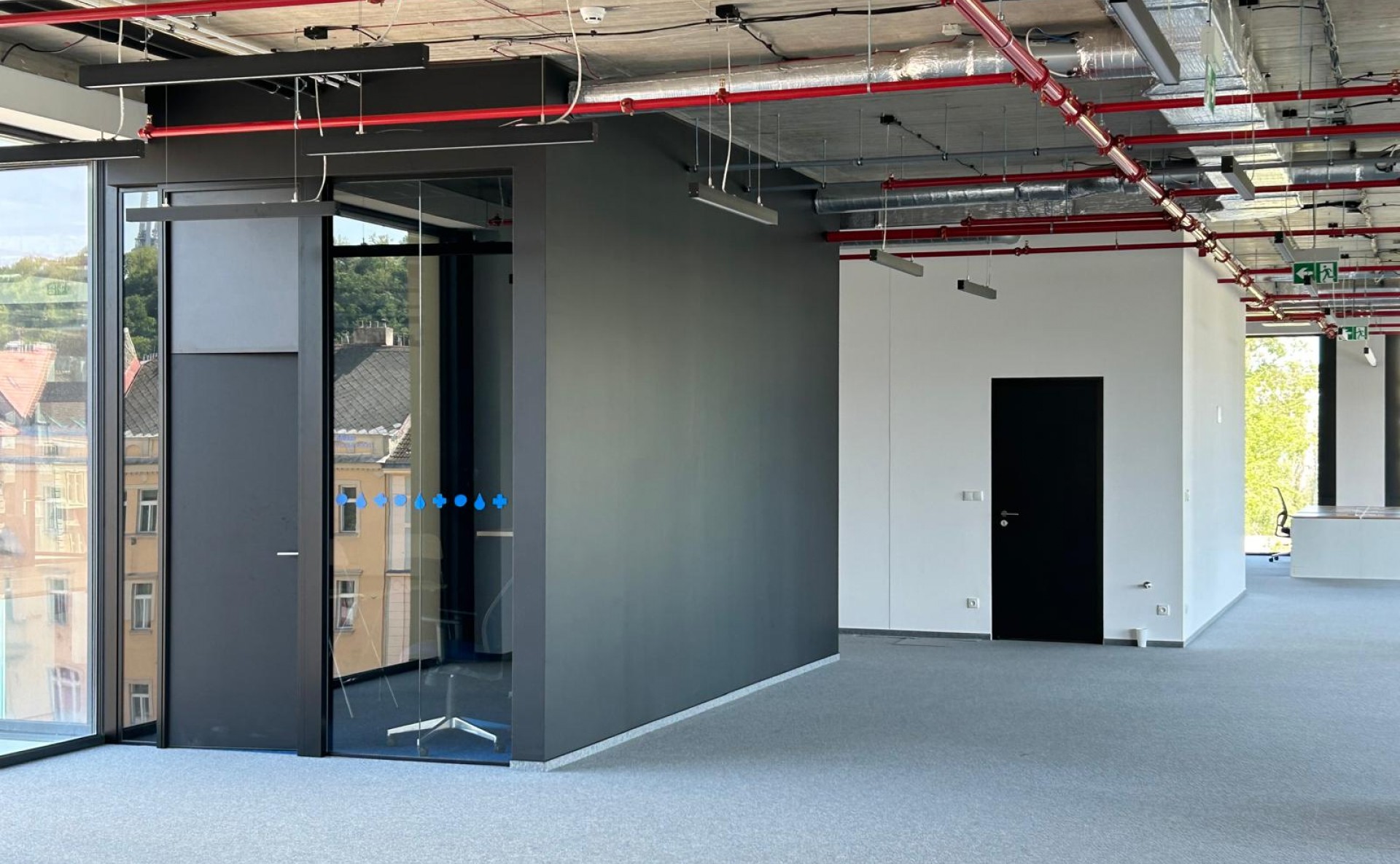 Exkluzivní podnájem kanceláří Block Karlín Praha 8 Dejsiprostor