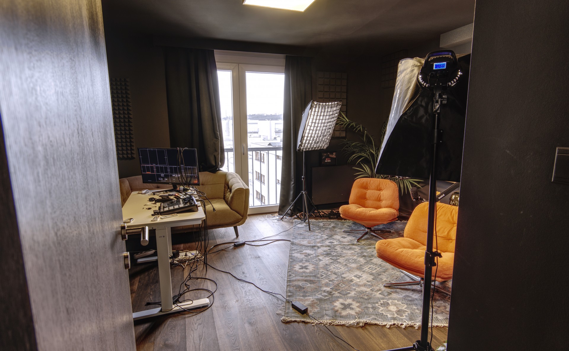 Atypická kancelář podnájem Praha 8 Karlín Dejsiprostor