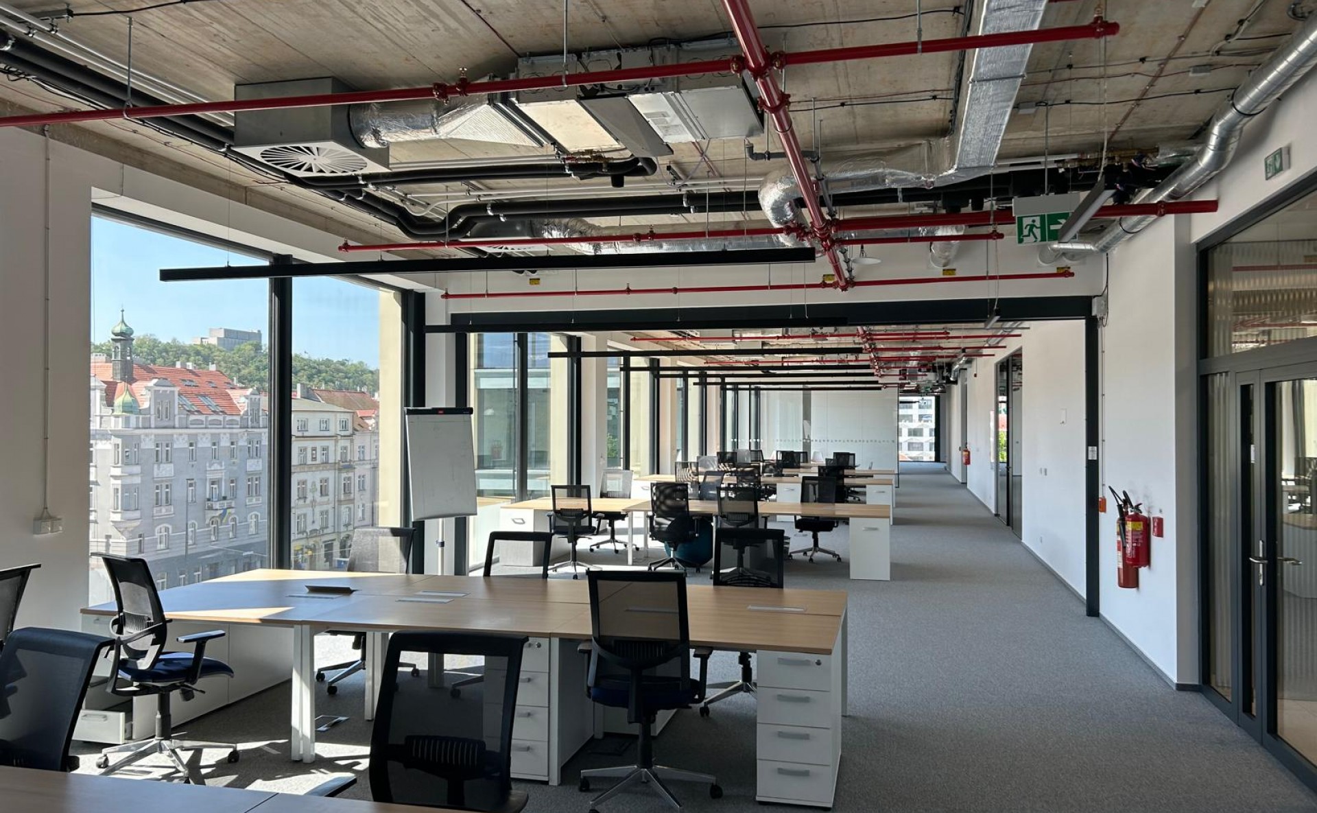 Exkluzivní podnájem kanceláří Block Karlín Praha 8 Dejsiprostor