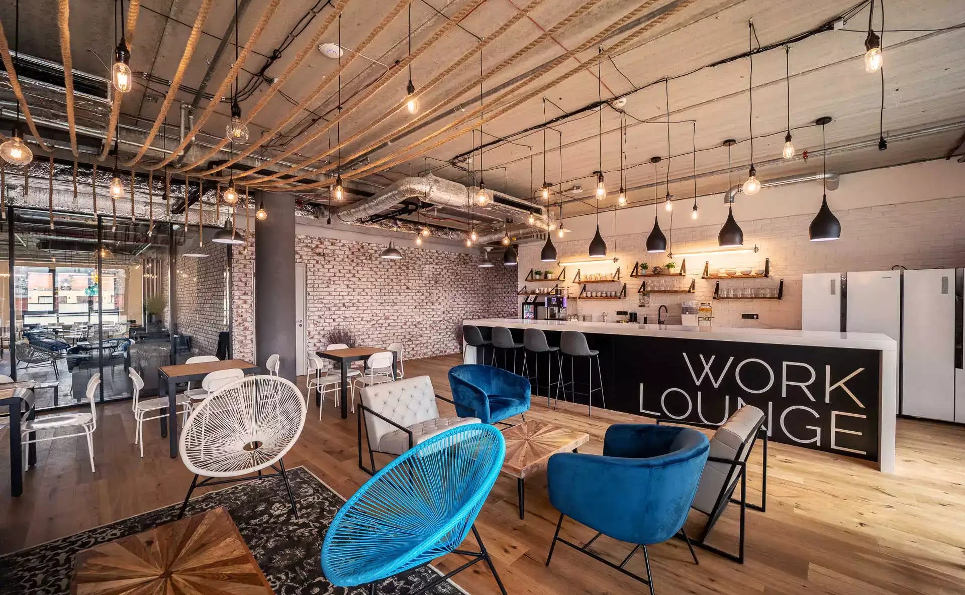 Forum Karlín – Coworking Offices for Lease at WorkLounge Karlín, Prague 8 | Dejsiprostor