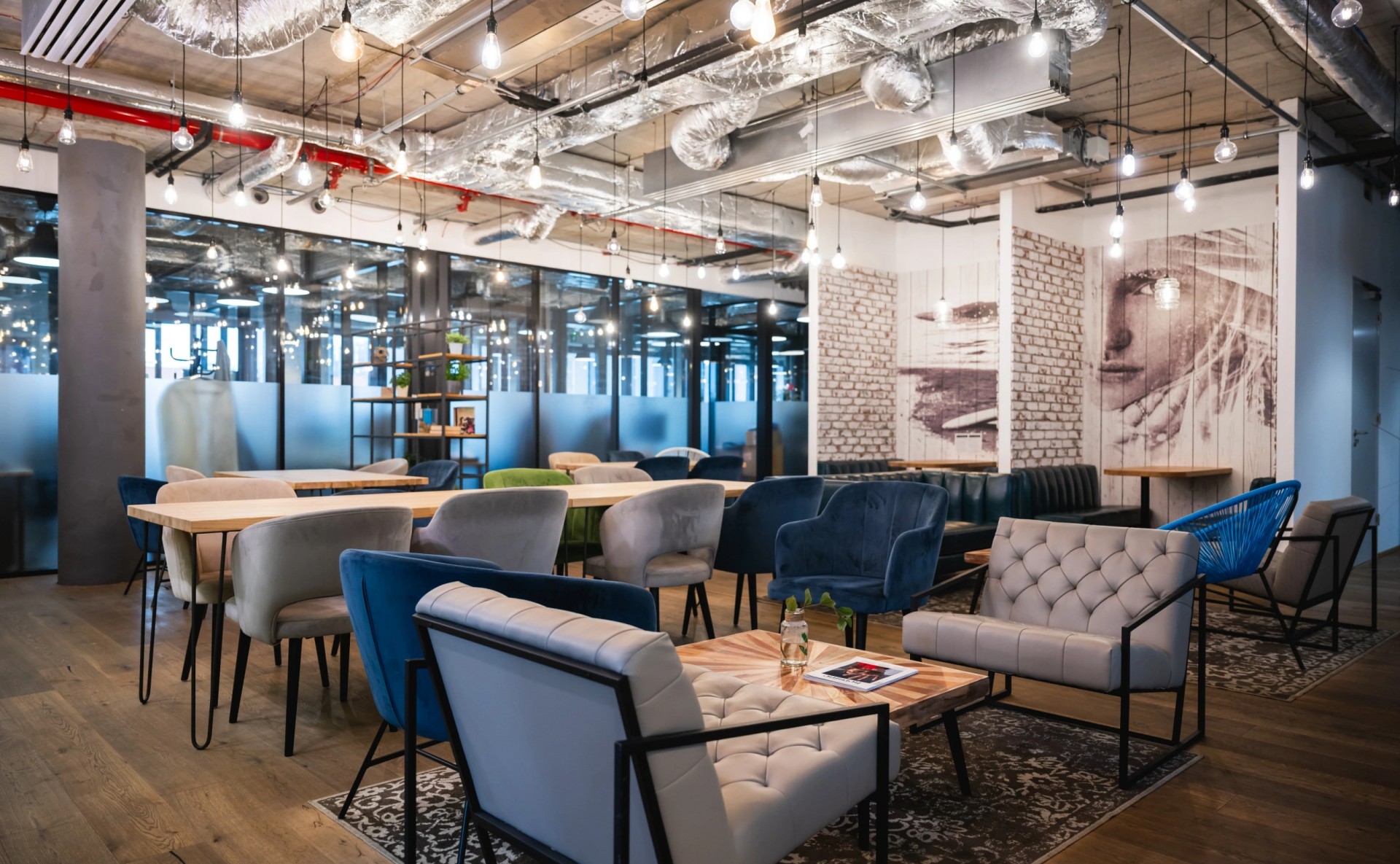 Forum Karlín – Coworking Offices for Lease at WorkLounge Karlín, Prague 8 | Dejsiprostor