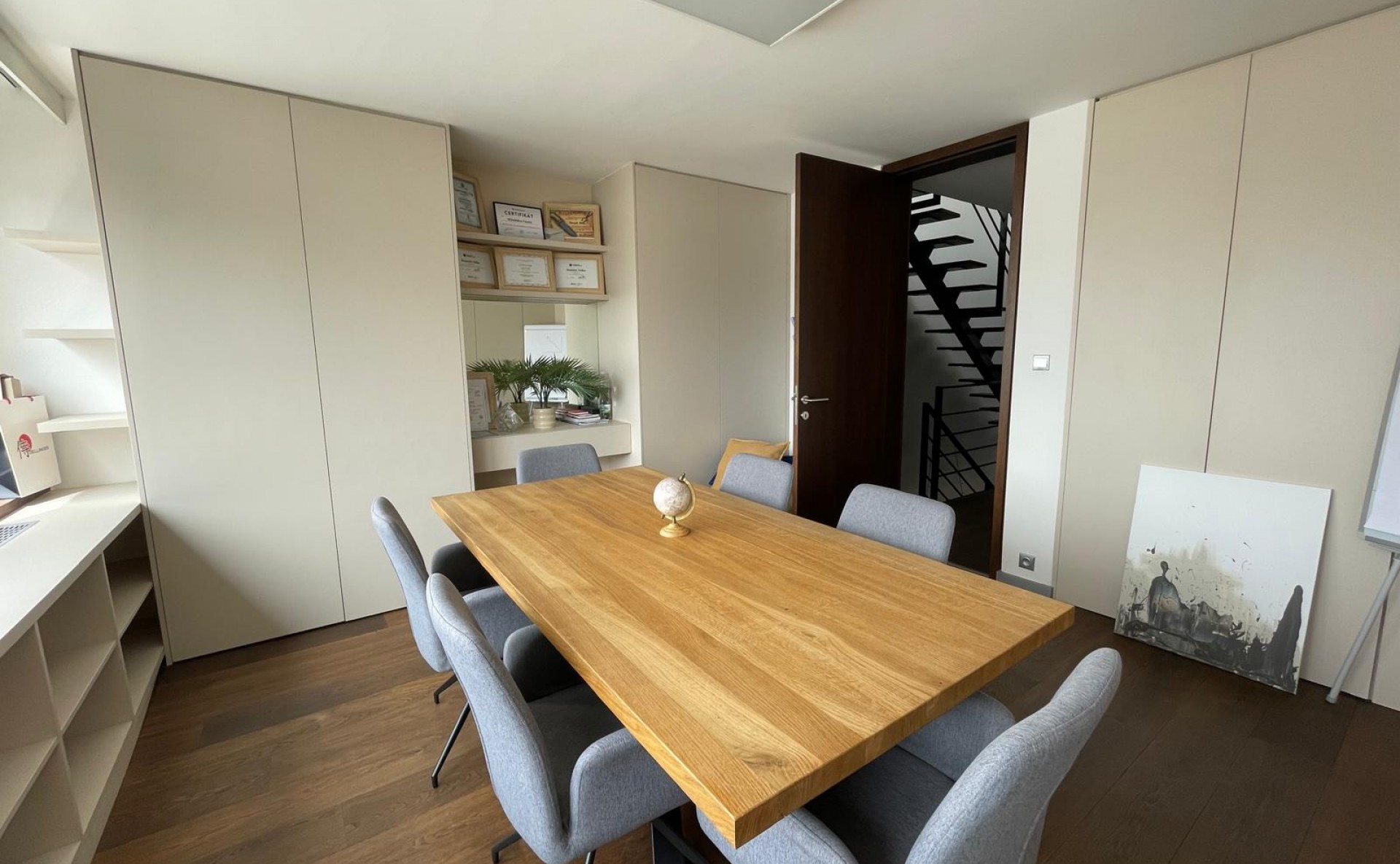 Atypická kancelář podnájem Praha 8 Karlín Dejsiprostor