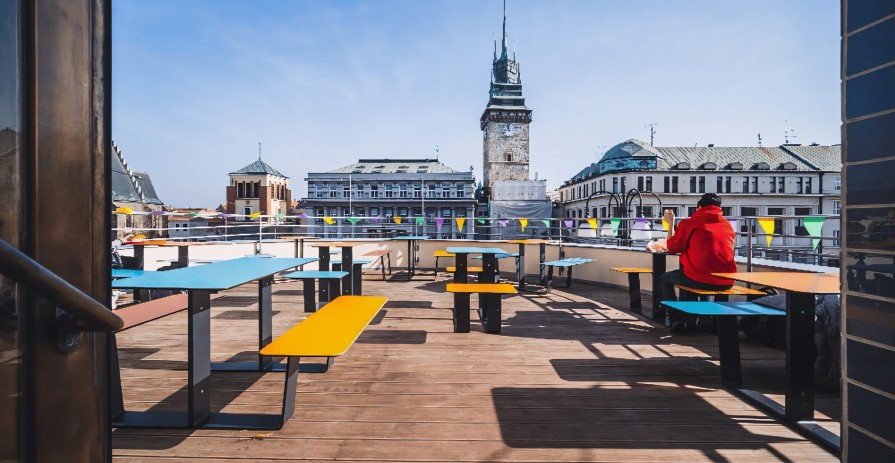 Pronájem obchodních prostor nebo místa pro stánek v Obchodním centru GRAND Pardubice