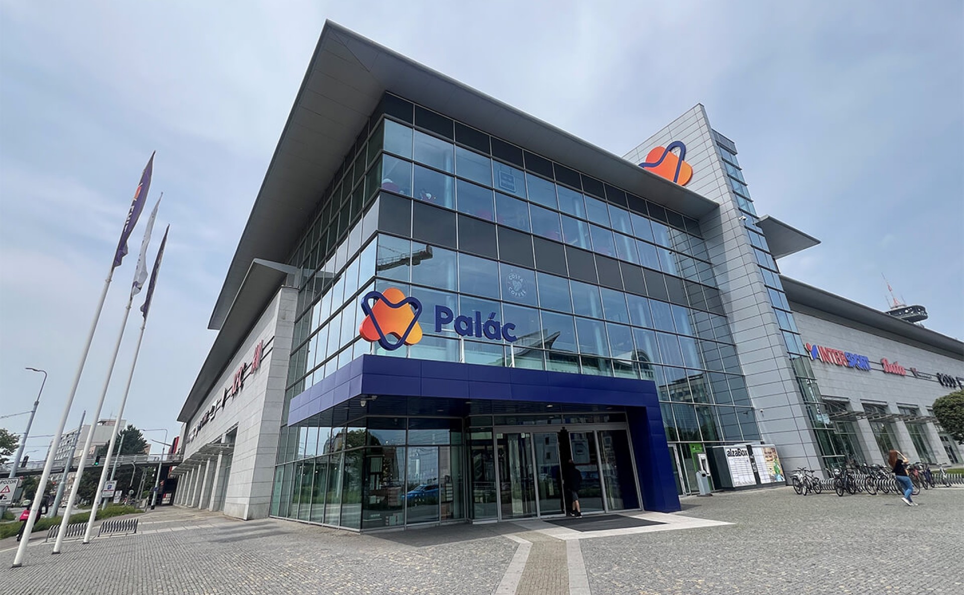 Pronájem obchodní prostor / stánek OC Palác Pardubice