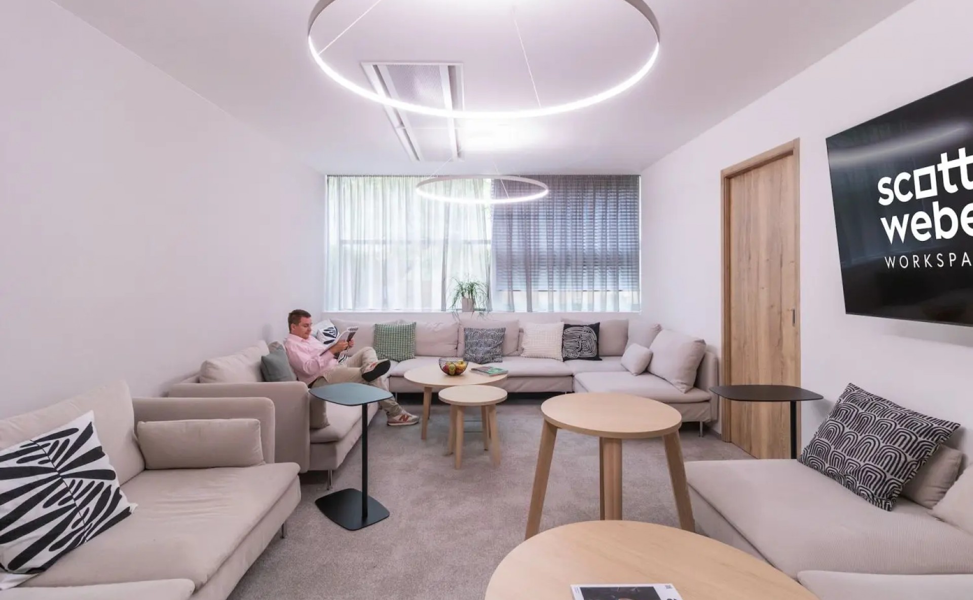Serviced Offices for Lease at Scott.Weber Atrium Flora, Prague