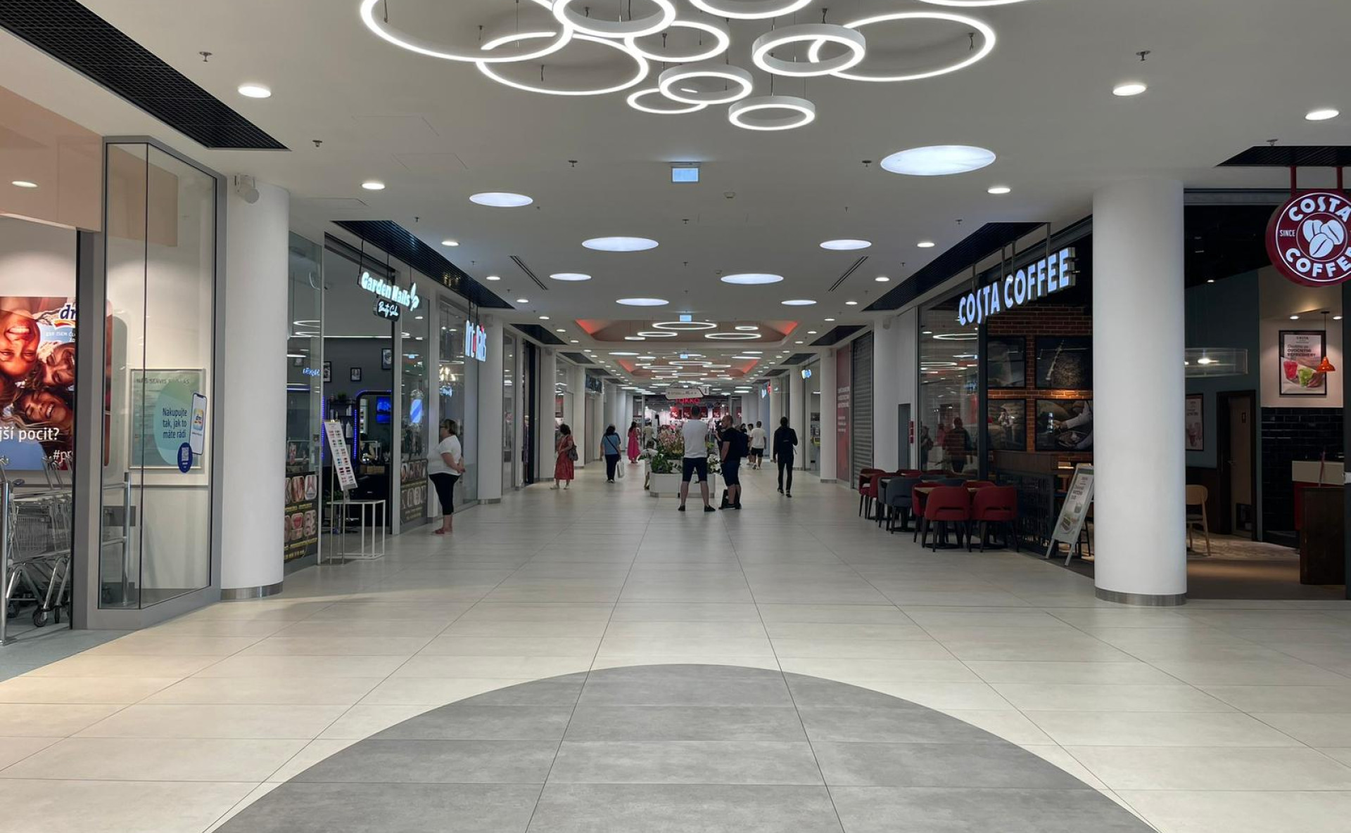 Lease of Retail Space / Kiosk – Fénix Shopping Center, Prague 9 Vysočany