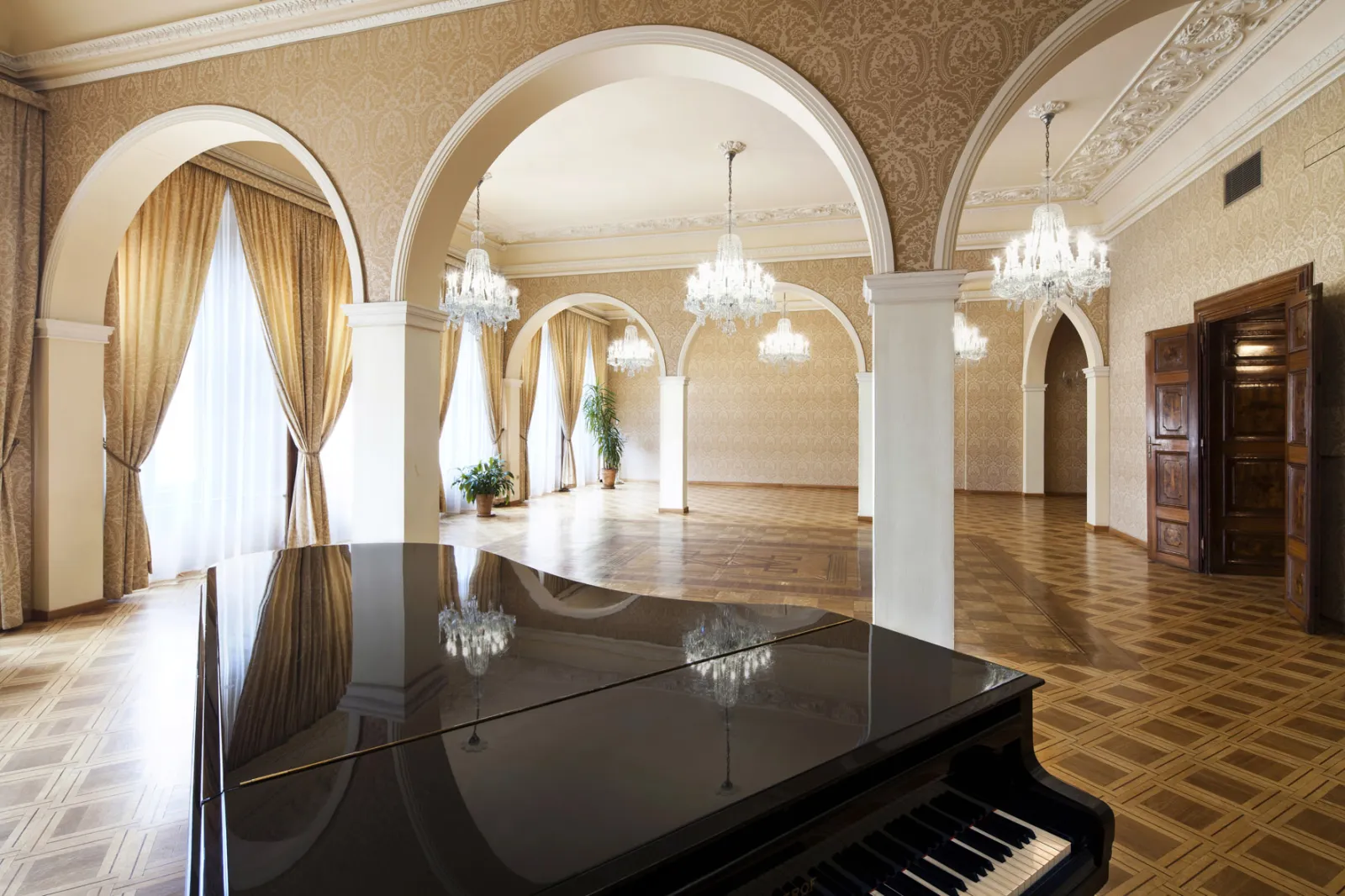 Two floors and terrace in historical palace, Malostranské náměstí