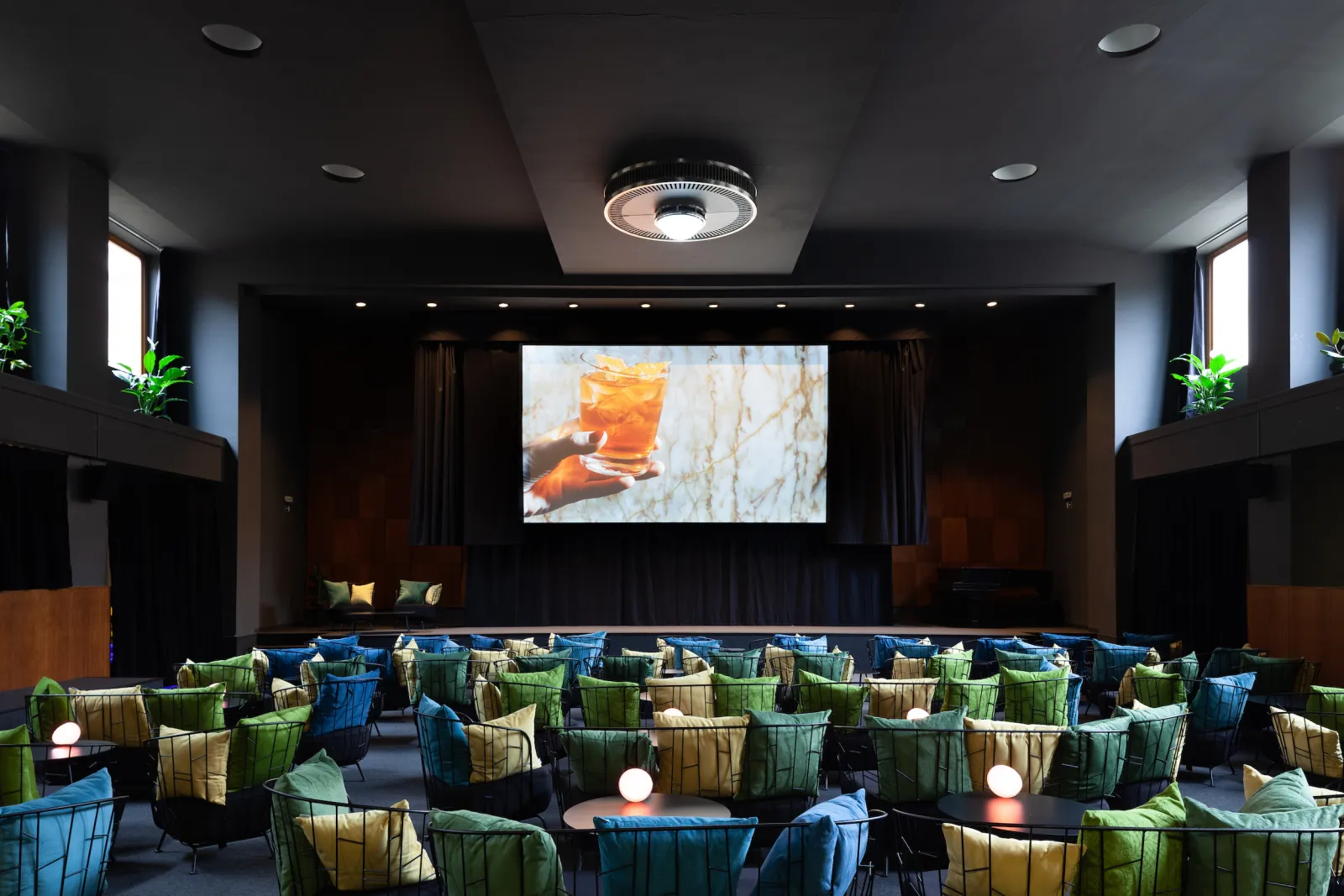 Cinema for rent, Prague 3