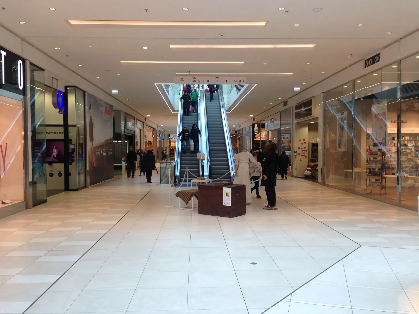 Pronájem prostor obchodní centrum Central Kladno – fotka 3