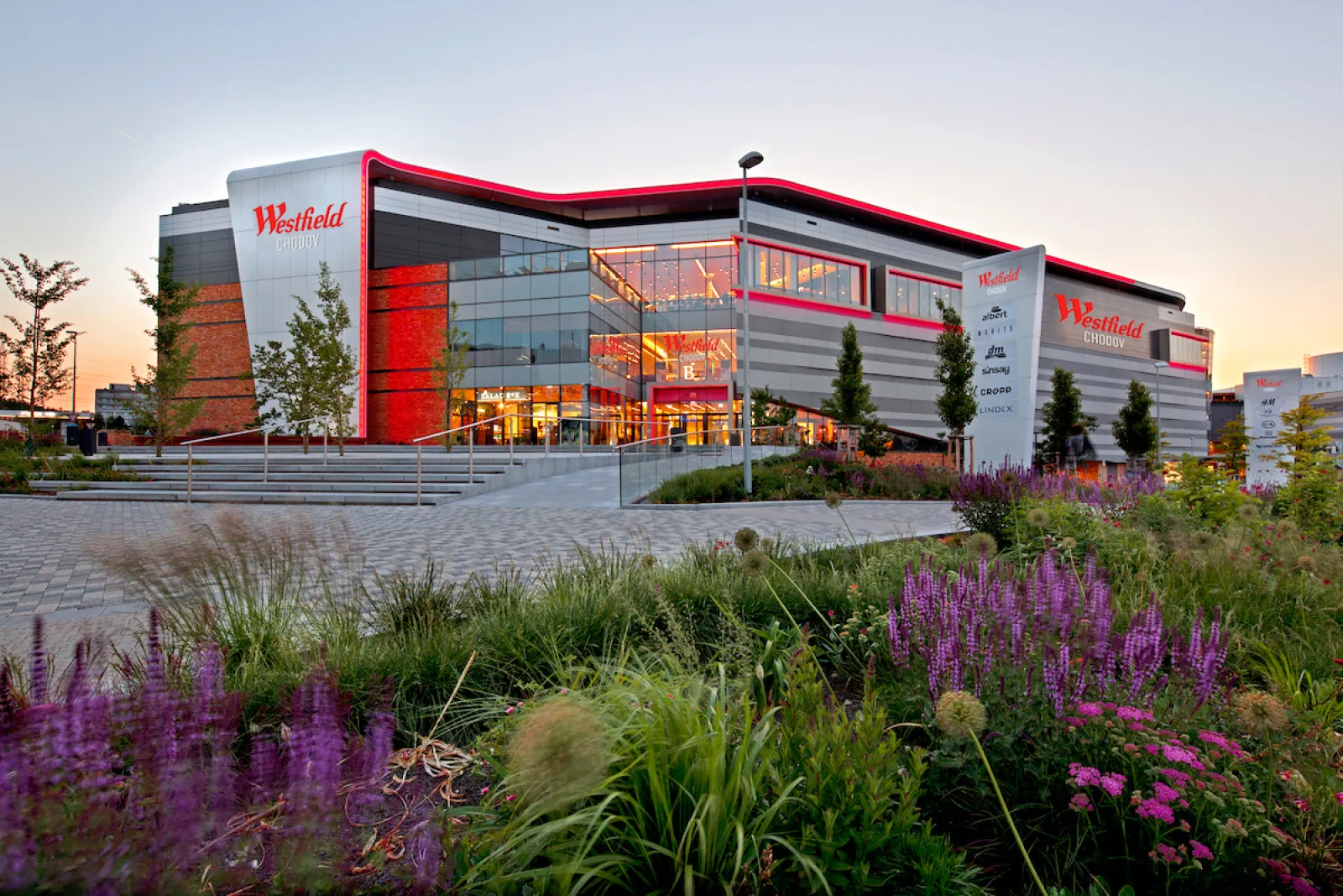 Pronájem obchodních prostor nebo místa pro stánek ve Westfield Chodov